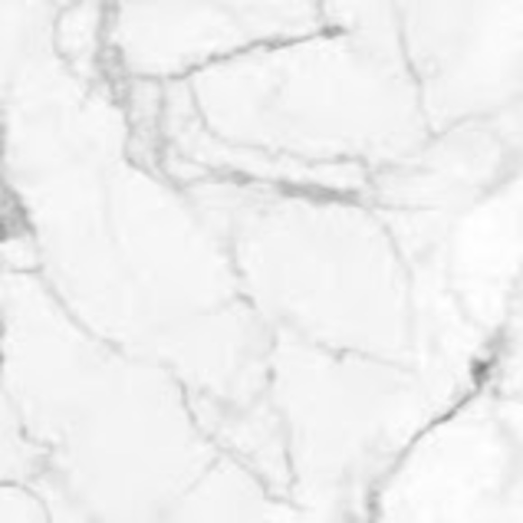 Meet your Posher, Christina - Picture 1 of 1